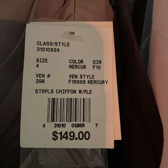 Grey David’s bridal strapless gown - Picture 3 of 3